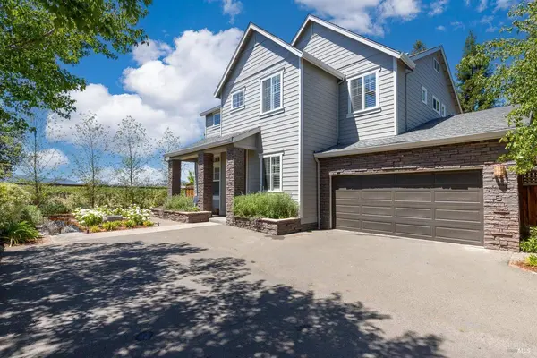 704 Hunt AVE, St. Helena, CA 94574