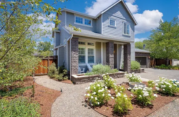 704 Hunt AVE, St. Helena, CA 94574