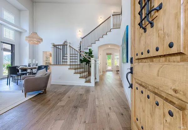 704 Hunt AVE, St. Helena, CA 94574