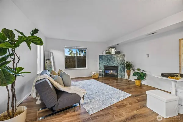 30875 State Route 20 #J1, Oak Harbor, WA 98277