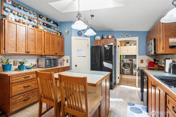 6006 Jamison LN SE, Olympia, WA 98513