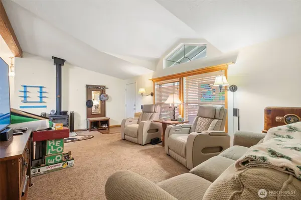 6006 Jamison LN SE, Olympia, WA 98513