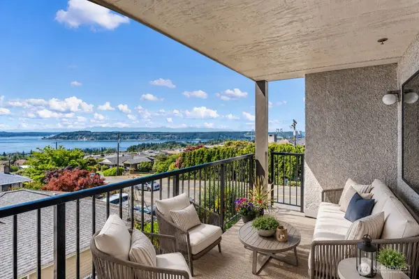 1902 S Bridgeport WAY W #205, University Place, WA 98466