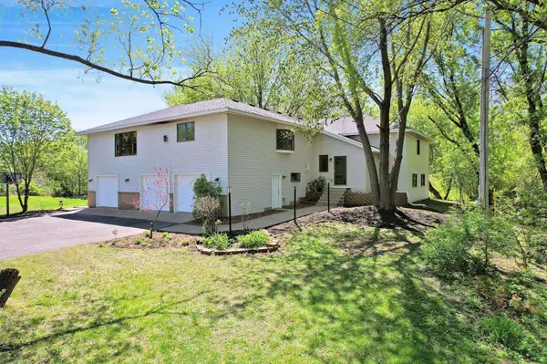 8678 Boiling Springs LN, Shakopee, MN 55379