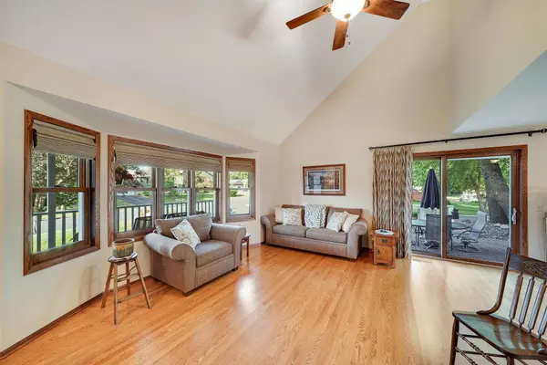 5364 W 132nd ST, Savage, MN 55378