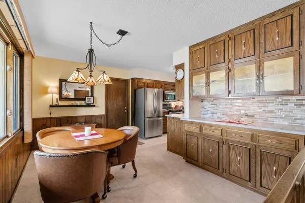 266 Cardinal CT, Chaska, MN 55318