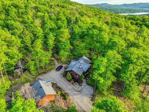 405 Allée Paisible, Mont-tremblant, QC J8E0E9
