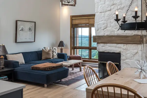 174 Ch. des Sous-Bois #12, Mont-tremblant, QC J8E3M1