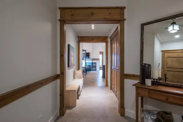 174 Ch. des Sous-Bois #12, Mont-tremblant, QC J8E3M1