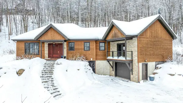 121 Allée du 2e, Saint-faustin/lac-carré, QC J0T2G0