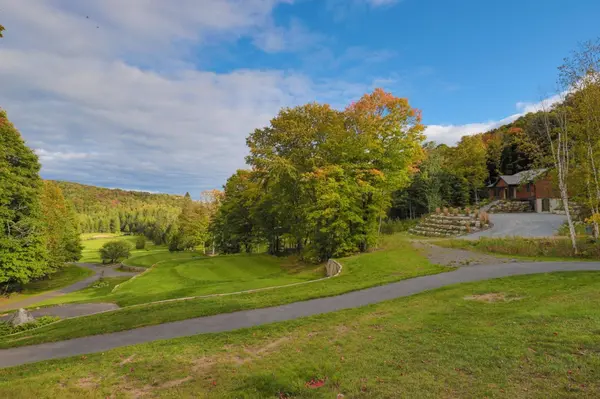 121 Allée du 2e, Saint-faustin/lac-carré, QC J0T2G0