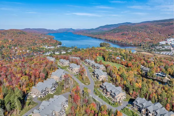 1030 Allée de Verbier #104, Mont-tremblant, QC J8E1C6