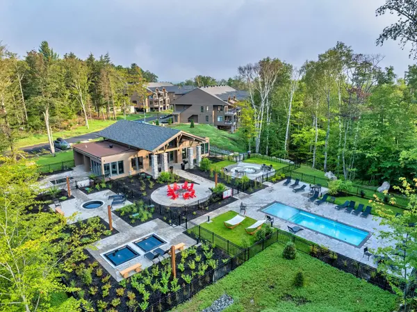 1030 Allée de Verbier #105, Mont-tremblant, QC J8E1C6