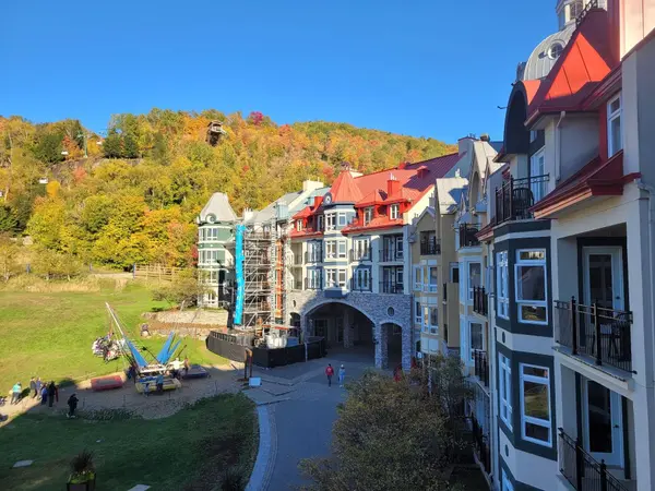 150 Ch. au Pied-de-la-Montagne #324-C, Mont-tremblant, QC J8E3M2