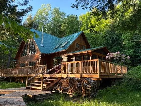 7372 Rive du Lac-Tremblant, Lac-tremblant-nord, QC J8E1B3