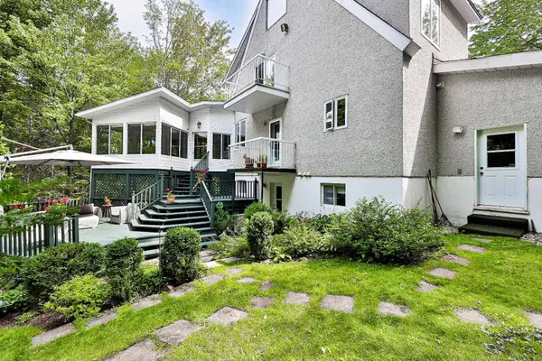 3440 -3440A Rue La Corriveau, Sainte-adèle, QC J8B3G2