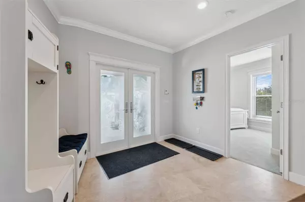 727 KEY ROYALE DR, Holmes Beach, FL 34217