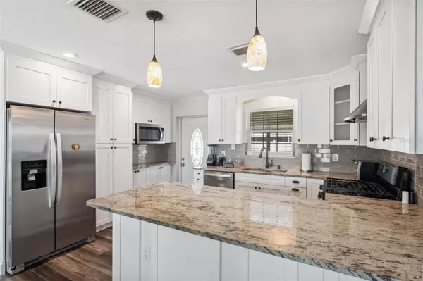 4715 W MONTGOMERY AVE, Tampa, FL 33616