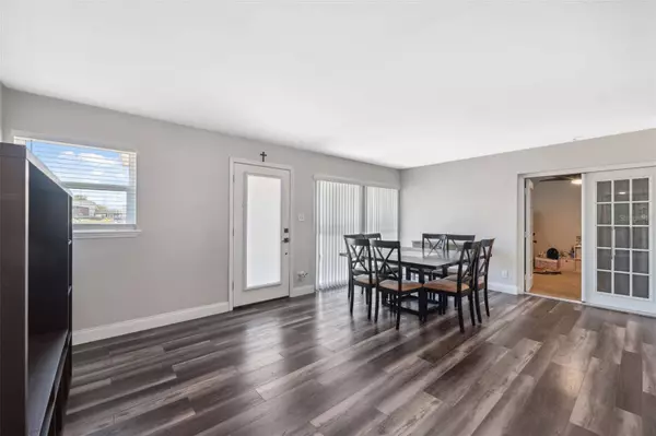 4715 W MONTGOMERY AVE, Tampa, FL 33616