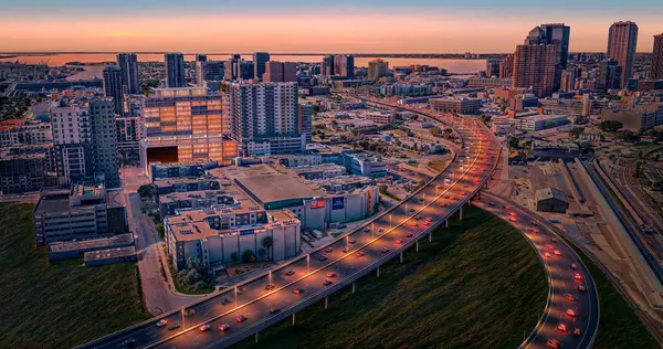 1121 E Twiggs St, Tampa, FL 33602-3133