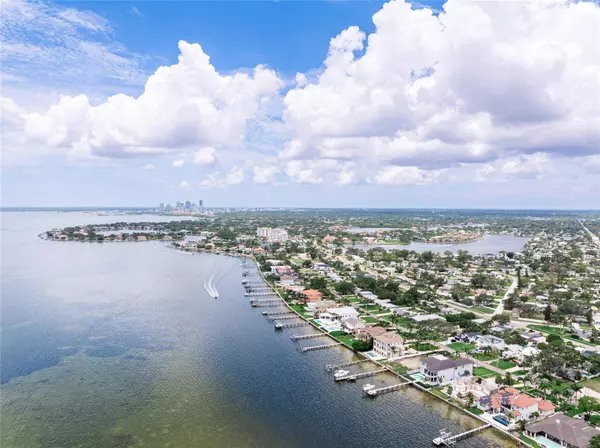 1580 ARIZONA AVE NE, St Petersburg, FL 33703