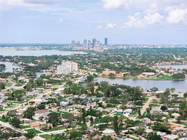 1580 ARIZONA AVE NE, St Petersburg, FL 33703