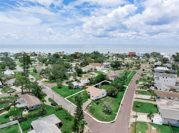 1580 ARIZONA AVE NE, St Petersburg, FL 33703