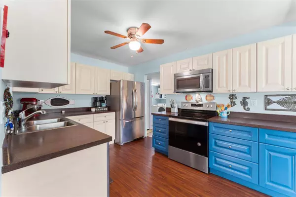 209 EMERALD LANE, Largo, FL 33771