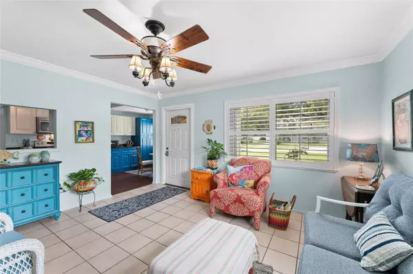 209 EMERALD LANE, Largo, FL 33771