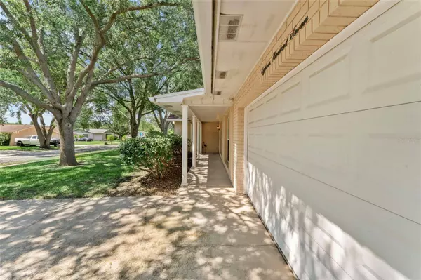 1807 GREEN LAWN ST, Brandon, FL 33511