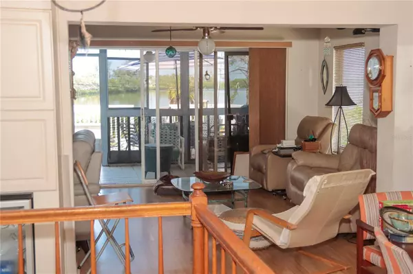 108 SHORE DR, Tarpon Springs, FL 34689