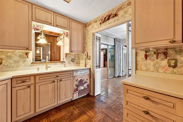 2421 STUART ST, Tampa, FL 33605