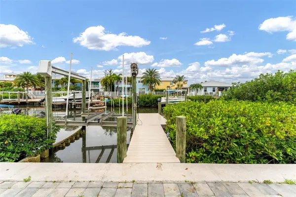 6412 KEY ISLAND AVE, Apollo Beach, FL 33572