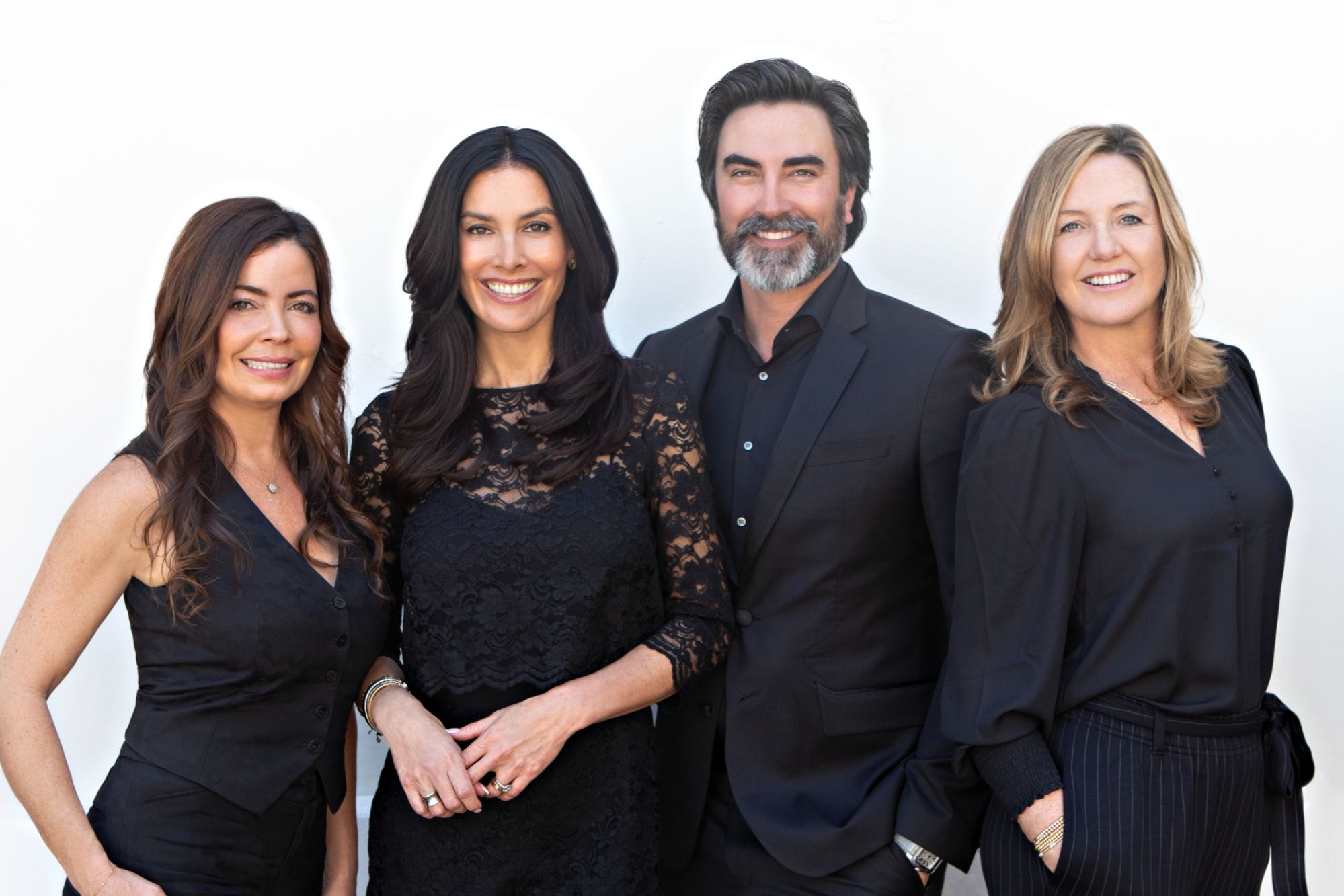 Homes To Di For Group team photo