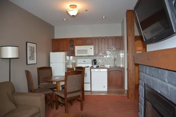 161 Ch. du Curé-Deslauriers #490, Mont-tremblant, QC J8E1T1