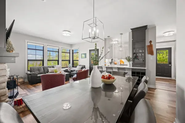 231 Ch. des Quatre-Sommets #1, Mont-tremblant, QC J8E1C6
