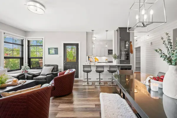 231 Ch. des Quatre-Sommets #1, Mont-tremblant, QC J8E1C6