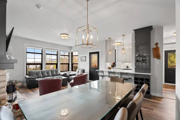 231 Ch. des Quatre-Sommets #1, Mont-tremblant, QC J8E1C6