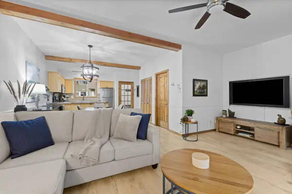 1245 Rue Labelle #2, Mont-tremblant, QC J8E2N5