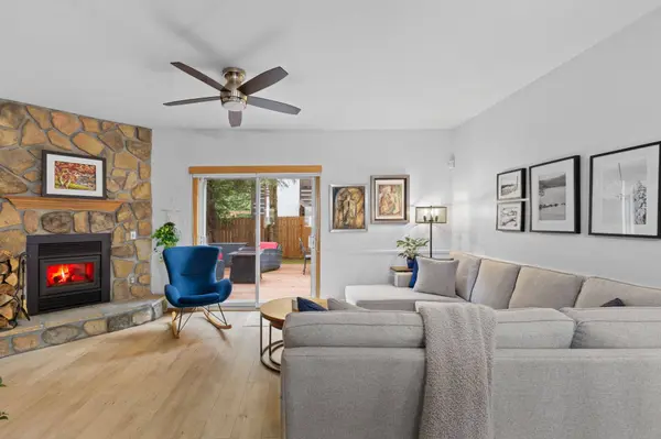 1245 Rue Labelle #2, Mont-tremblant, QC J8E2N5