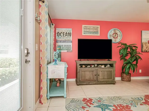 33 Pine Arbor LN #104, Vero Beach, FL 32962