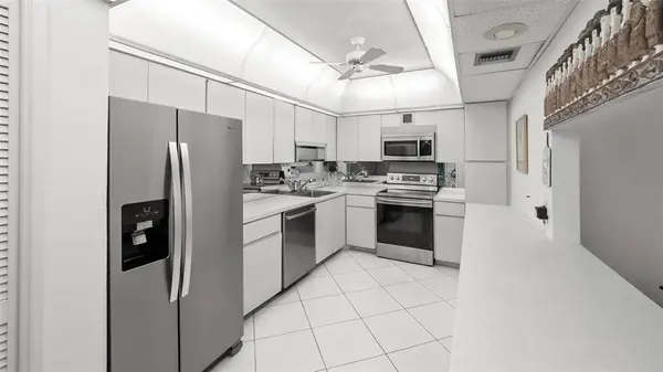 806 Cypress Grove Ln #107, Pompano Beach, FL 33069