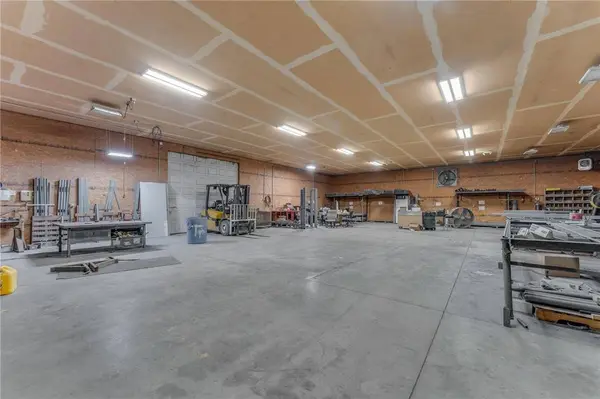2101 Arkhola Dr, Springdale, AR 72764