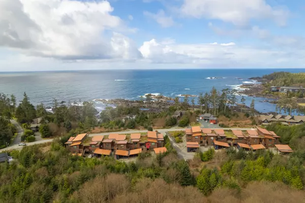 Coastal Luxury Living at The Ridge in Ucluelet – 201–515 Marine Dr