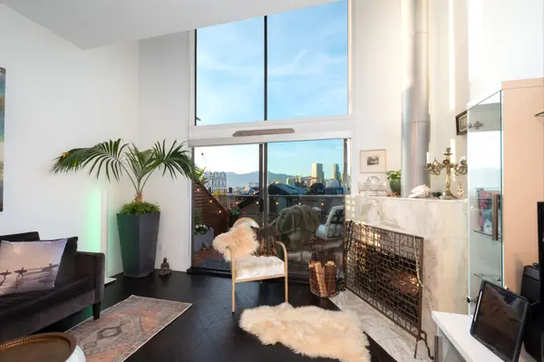 Sophisticated Townhouse Living with Unmatched Vancouver Views