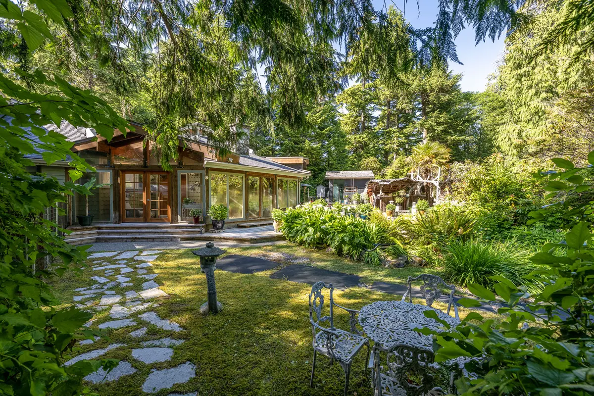 1364 Chesterman Beach Road, Tofino, BC V0R 2Z0