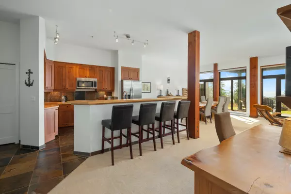 Ucluelet, BC V0R 3A0,515 Marine Drive #201