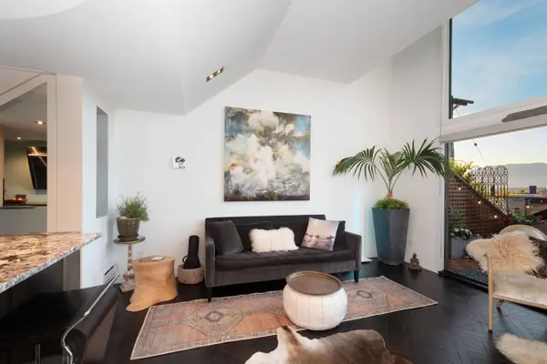 1167 W 8th AVE, Vancouver, BC V6H 1C5