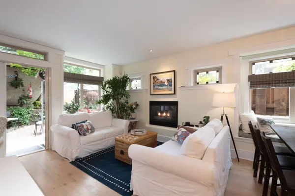 1978 W 12th AVE, Vancouver, BC V6J 2E9