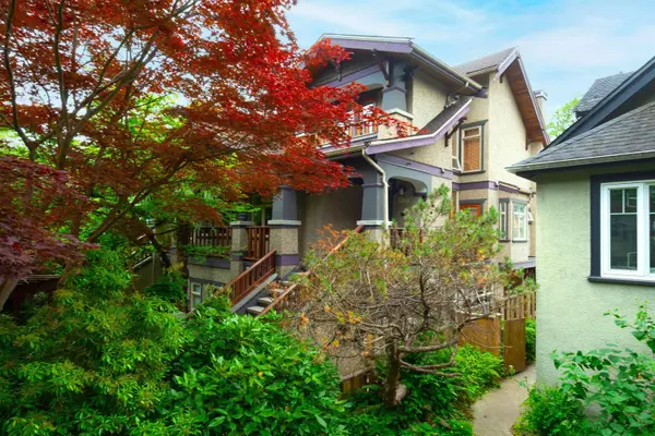 1978 W 12th AVE, Vancouver, BC V6J 2E9